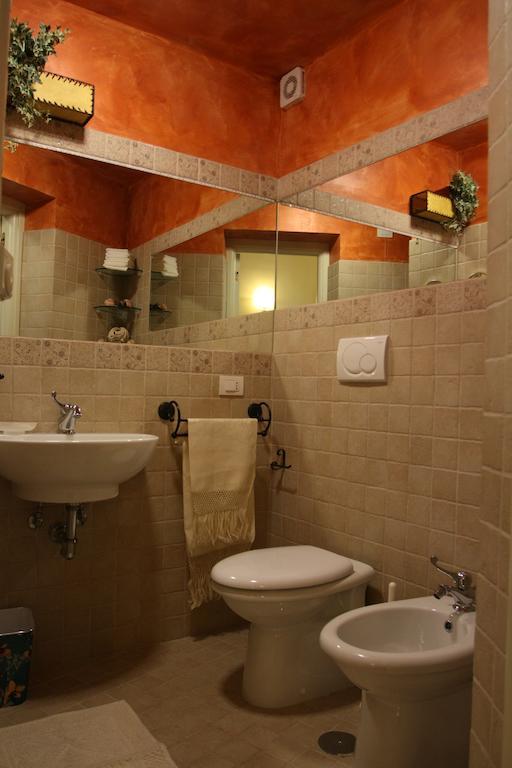 Bed And Breakfast Angolo Fiorito Civitavecchia Værelse billede