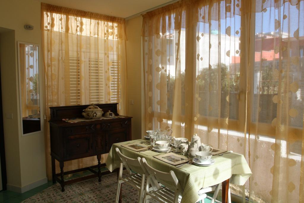 Bed And Breakfast Angolo Fiorito Civitavecchia Værelse billede