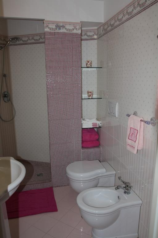 Bed And Breakfast Angolo Fiorito Civitavecchia Værelse billede