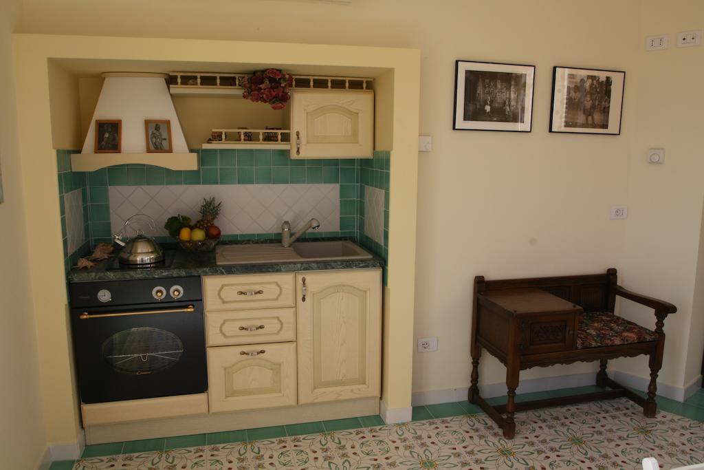Bed And Breakfast Angolo Fiorito Civitavecchia Eksteriør billede